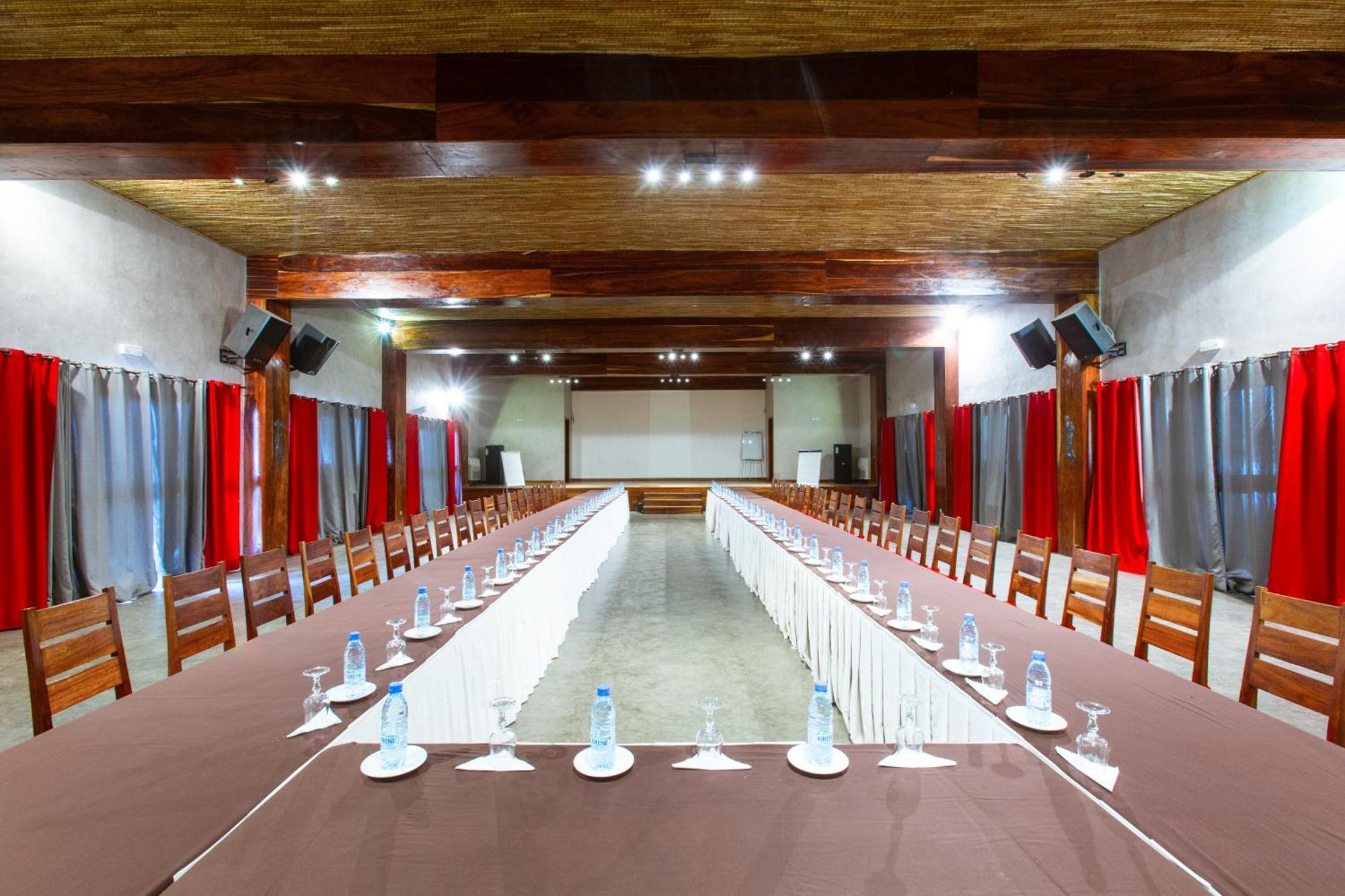 Royal Horizon Baobab Hotel โซโมน ภายนอก รูปภาพ